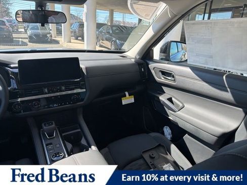 New 2026 Nissan Pathfinder SV image 8