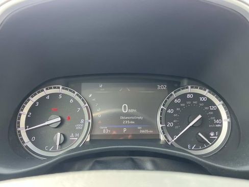 Used 2022 Toyota Highlander XLE image 37