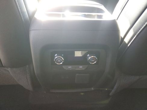 New 2026 Chevrolet Traverse LT w/ Midnight/Sport Edition image 12