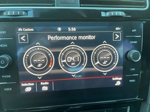 Used 2020 Volkswagen GTI SE image 27