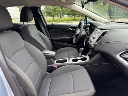 Used 2018 Chevrolet Cruze LS FWD image 9
