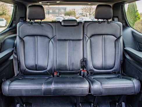Used 2024 Jeep Wagoneer Series II w/ Flexible Seating Group AWD/4WD image 18