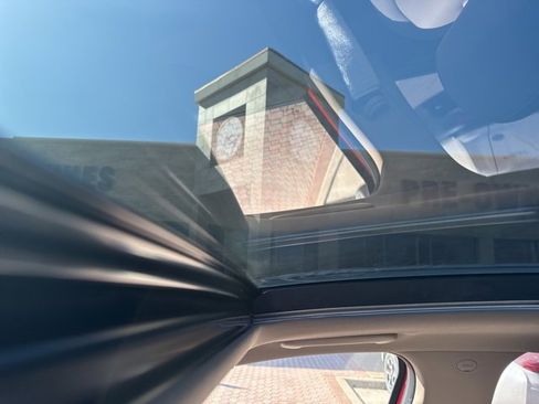 Used 2023 Hyundai Santa Fe SEL w/ Premium Package image 7