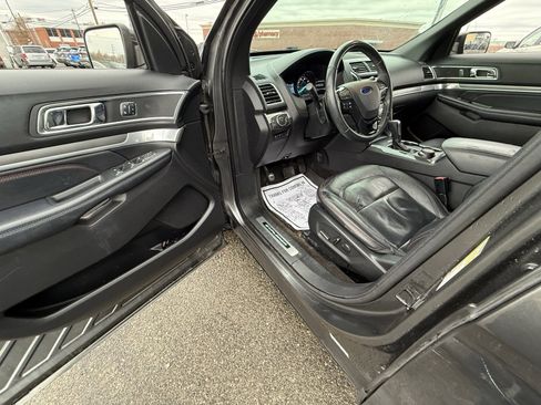 Used 2018 Ford Explorer Sport w/ Equipment Group 401A image 13