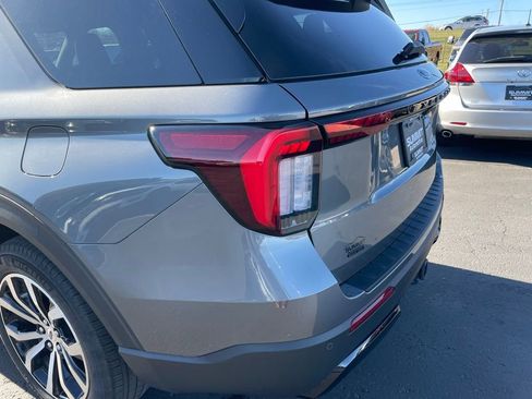 Used 2025 Ford Explorer ST-Line AWD/4WD image 41