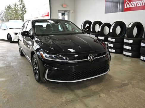 Used 2025 Volkswagen Jetta S FWD image 3