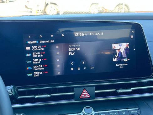 Used 2025 Hyundai Elantra SEL image 21