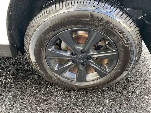 Used 2013 Toyota Highlander FWD image 31