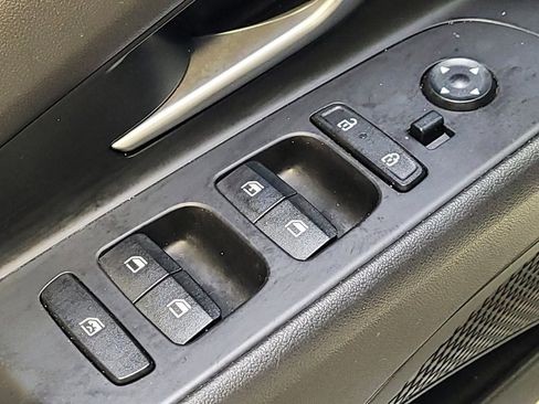 Used 2024 Hyundai Elantra SE image 27