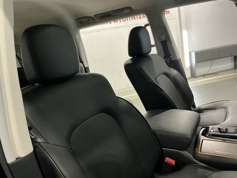 Used 2024 Nissan Armada SL w/ Captain's Chairs Package image 25