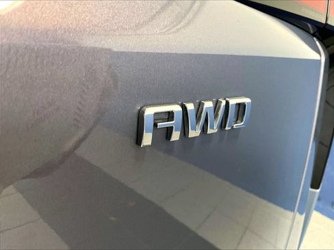 Used 2024 Chevrolet Blazer EV LT AWD/4WD image 29