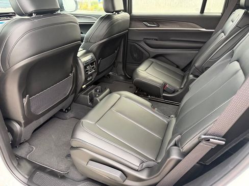 New 2025 Jeep Grand Cherokee L Limited AWD/4WD image 9