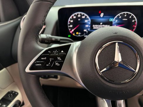 New 2026 Mercedes-Benz GLB 250 image 13