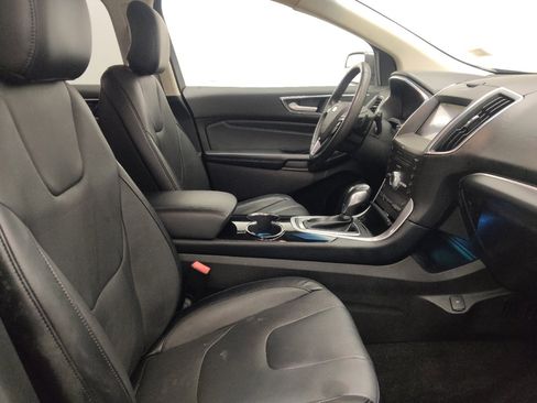 Used 2018 Ford Edge Titanium w/ Technology Package FWD image 21