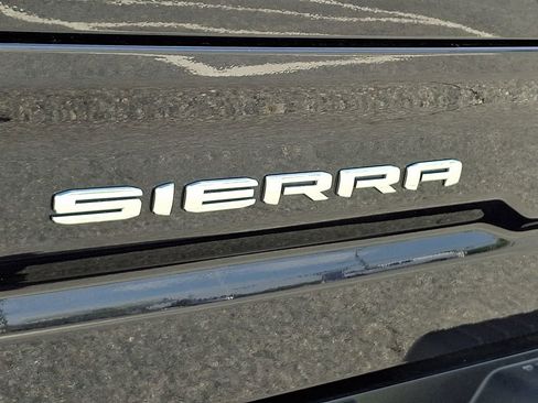 Used 2022 GMC Sierra 1500 SLT w/ SLT Premium Plus Package AWD/4WD image 29