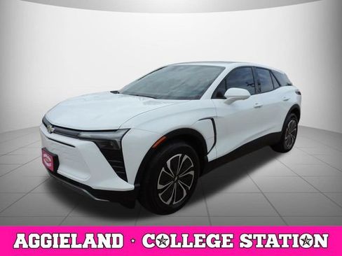 Used 2026 Chevrolet Blazer EV LT FWD image 8