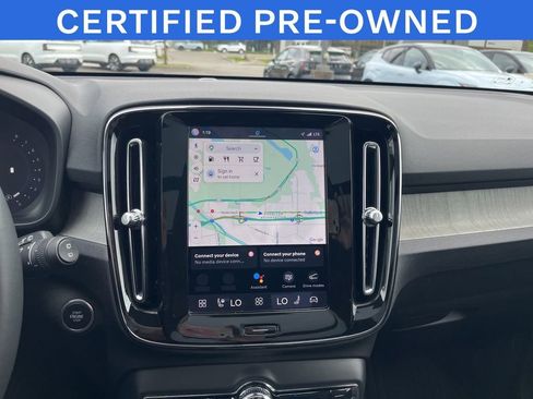 Certified 2024 Volvo XC40 B5 Core AWD/4WD image 25