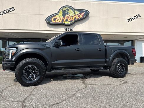 Used 2025 Ford F150 Raptor w/ Equipment Group 803A Raptor R AWD/4WD image 19
