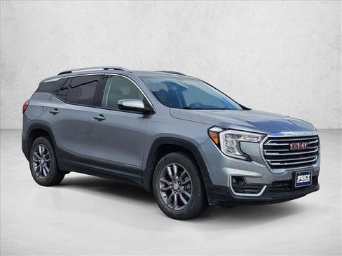 Certified 2024 GMC Terrain SLT w/ Infotainment Package II AWD/4WD image 2