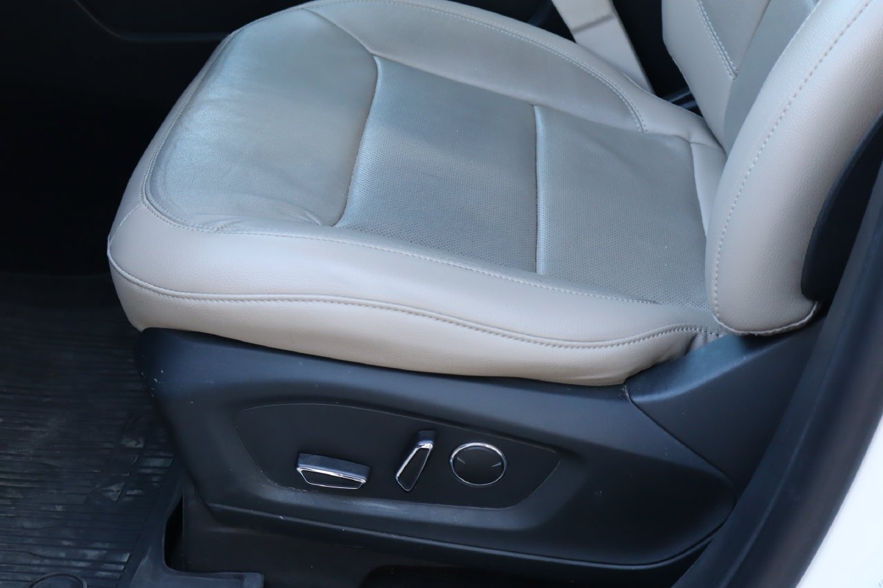 Used 2020 Ford Explorer Limited RWD image 16