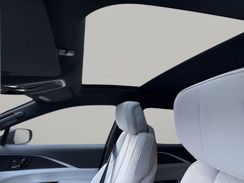 New 2025 Cadillac Lyriq Sport image 30