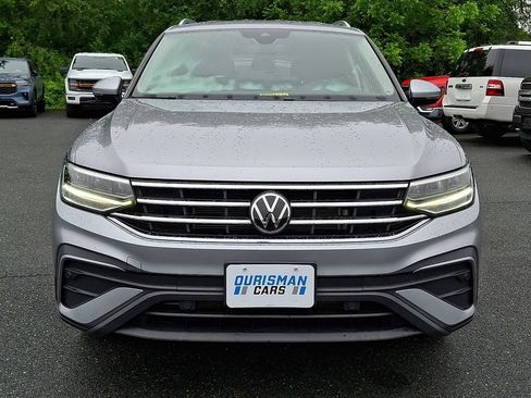 Used 2022 Volkswagen Tiguan SE AWD/4WD image 2