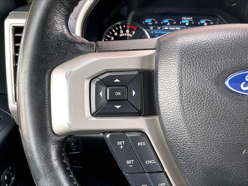 Used 2019 Ford F150 Lariat image 10