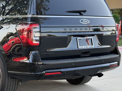 Used 2024 Ford Expedition Limited AWD/4WD image 7