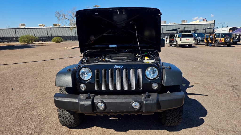 Used 2016 Jeep Wrangler Sport w/ Connectivity Group AWD/4WD image 35