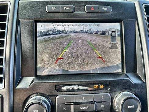 Used 2017 Ford F250 XLT w/ XLT Premium Package image 18