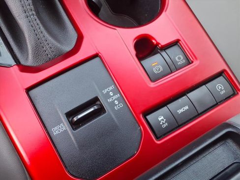 Used 2022 Toyota Highlander XLE image 8