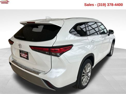 Used 2022 Toyota Highlander Platinum AWD/4WD image 5