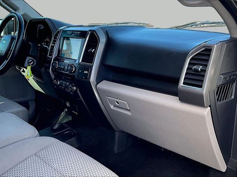 Used 2017 Ford F150 XLT w/ Equipment Group 302A Luxury image 14