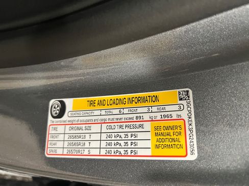 Used 2023 Chevrolet Silverado 1500 LT AWD/4WD image 6