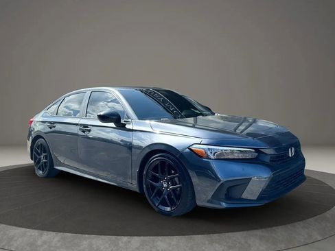 Used 2024 Honda Civic Sport image 3