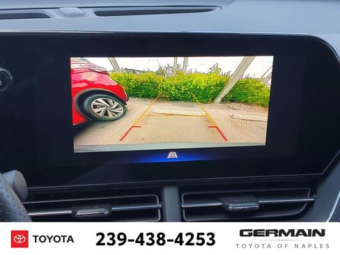 Used 2024 Chevrolet Trax RS w/ Sunroof Package FWD image 27