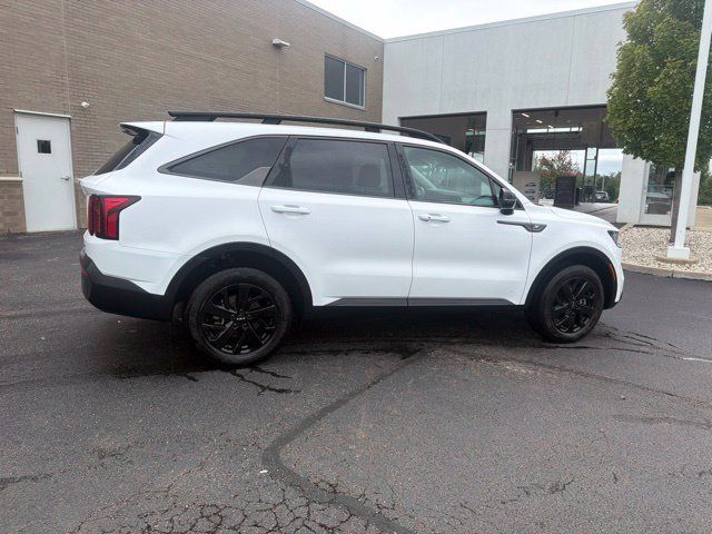 Used 2023 Kia Sorento S w/ Panoramic Sunroof Package AWD/4WD image 6