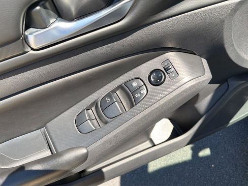 Used 2022 Nissan Altima 2.5 S FWD image 31