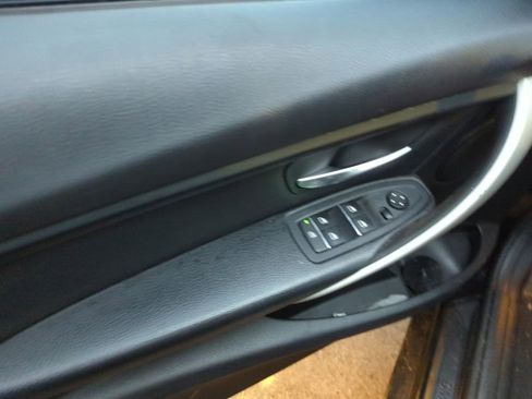 Used 2016 BMW 320i xDrive Sedan image 8