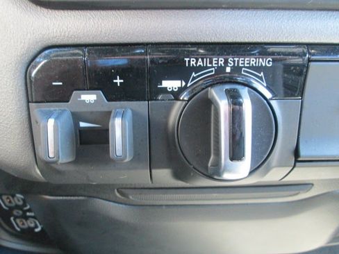 Used 2022 RAM 1500 Big Horn w/ Trailer Tow Group (B) AWD/4WD image 17
