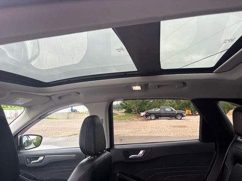 Used 2022 Ford Escape Titanium w/ Class II Trailer Tow Package AWD/4WD image 38