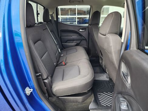 Used 2018 Chevrolet Colorado LT w/ LT Convenience Package image 12