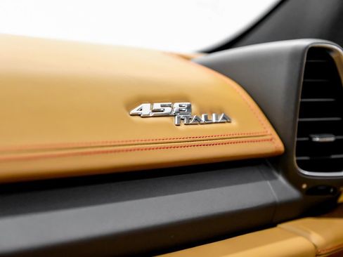 Used 2012 Ferrari 458 Italia Coupe image 22