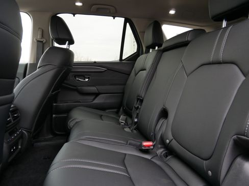 New 2026 Honda Pilot Touring image 16