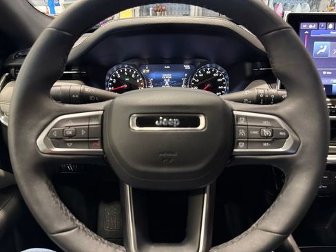 Used 2024 Jeep Compass Limited AWD/4WD image 10