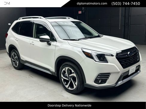 Used 2024 Subaru Forester Touring image 9