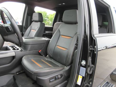 Used 2022 GMC Sierra 2500 AT4 w/ AT4 Preferred Package AWD/4WD image 25