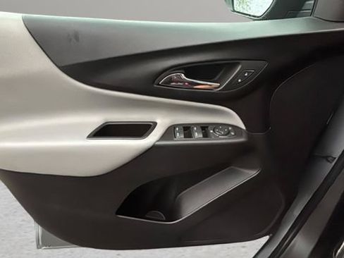 Used 2024 Chevrolet Equinox LS w/ LS Convenience Package FWD image 17