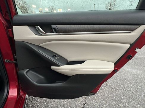 Used 2018 Honda Accord EX-L image 14