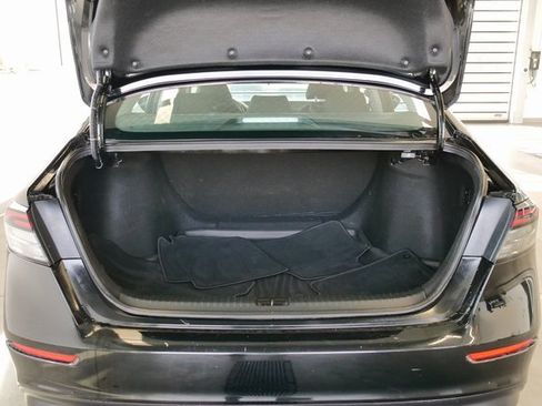 Used 2023 Honda Accord LX image 13